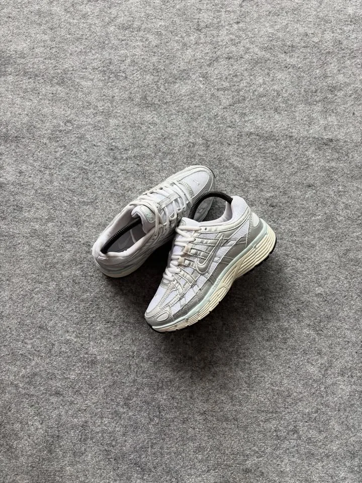 P-6000 white