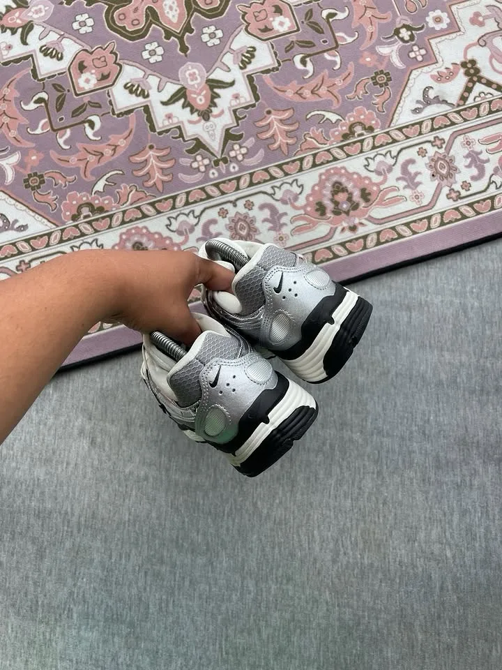 Nike P-6000 Metallic Silver