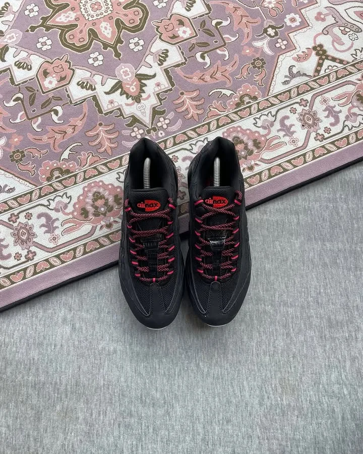 Nike Air Max 95 Black Infrared