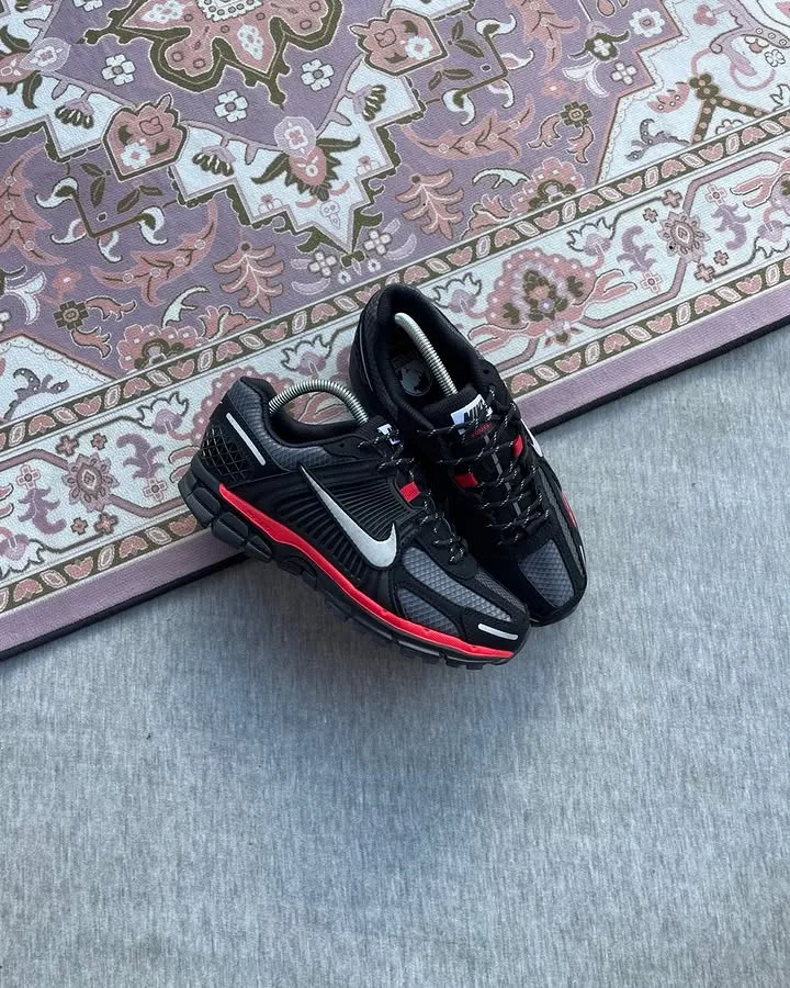 Nike Zoom Vamero 5 Black Metallic University Red
