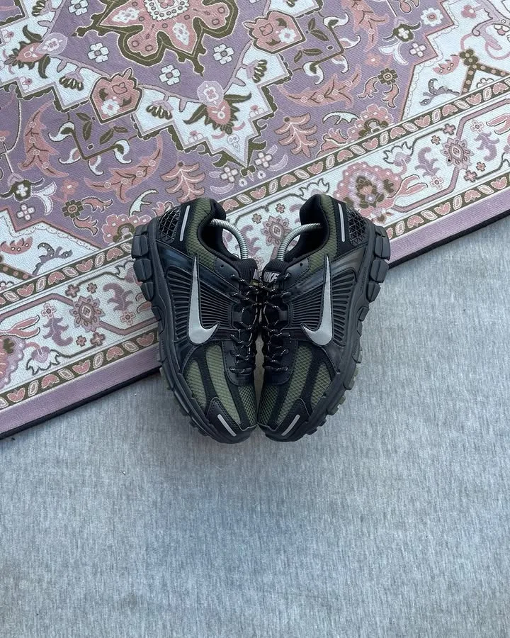 Nike Zoom Vamero 5 Black Sequoia