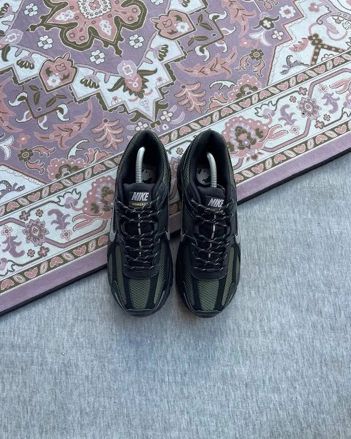 Nike Zoom Vamero 5 Black Sequoia