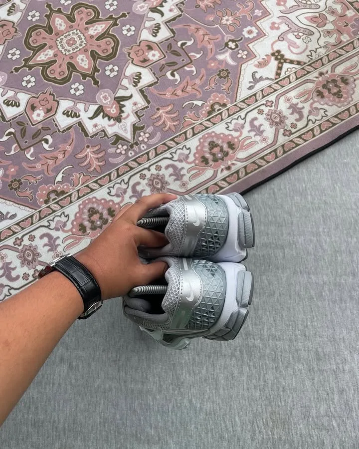 Nike Zoom Vamero 5