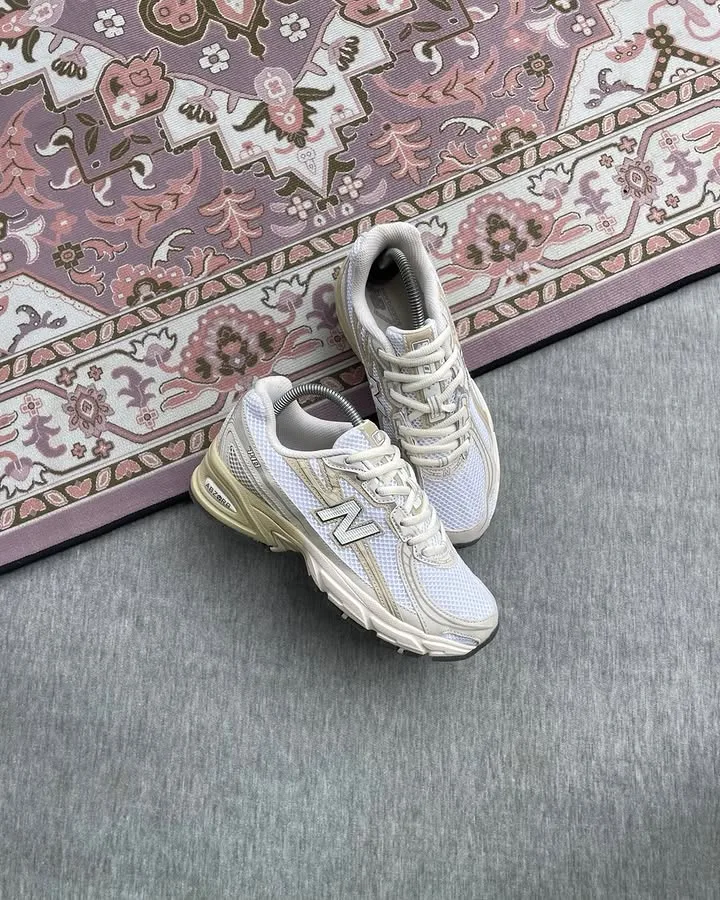 New Balance 740 V2 White Beige