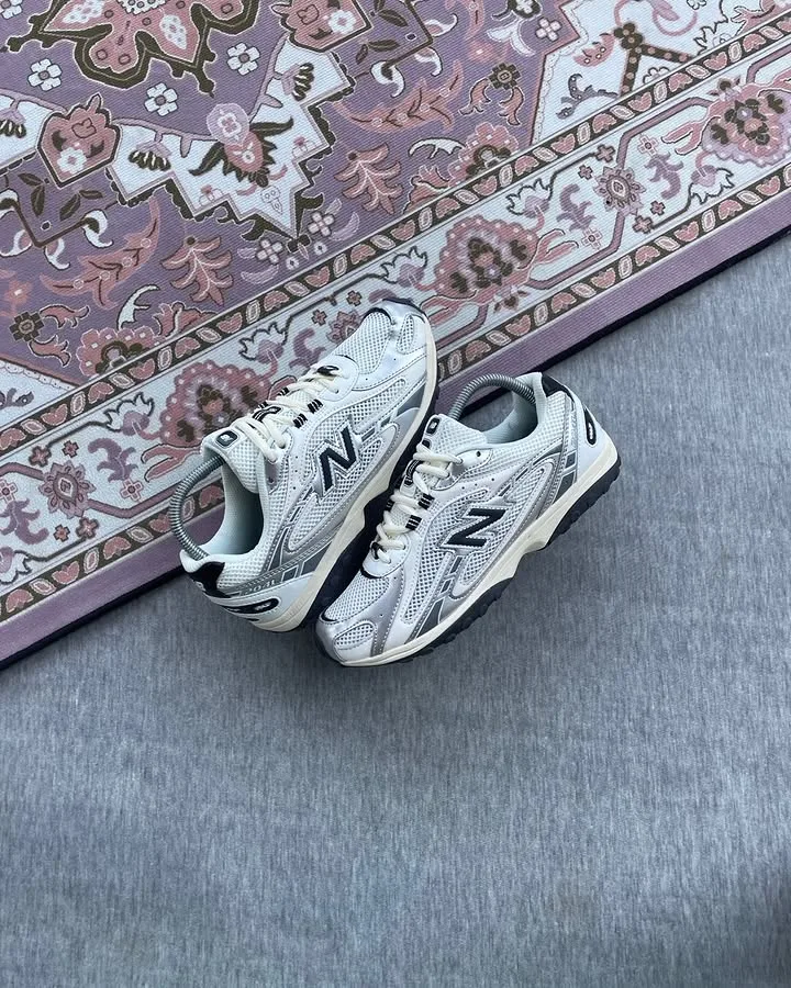 New Balance 204L Silver Methalic