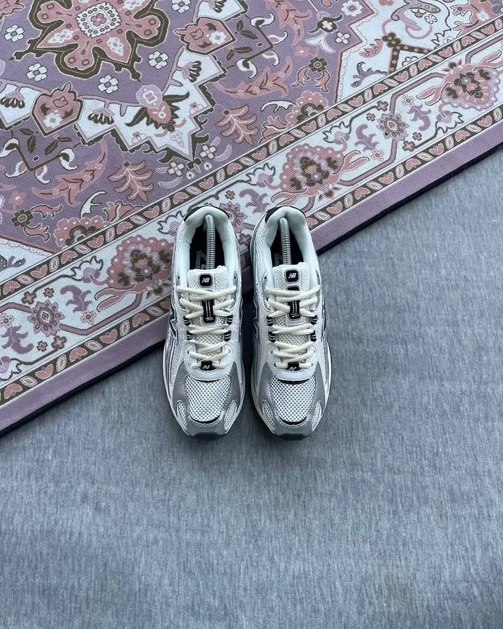 New Balance 204L Silver Methalic