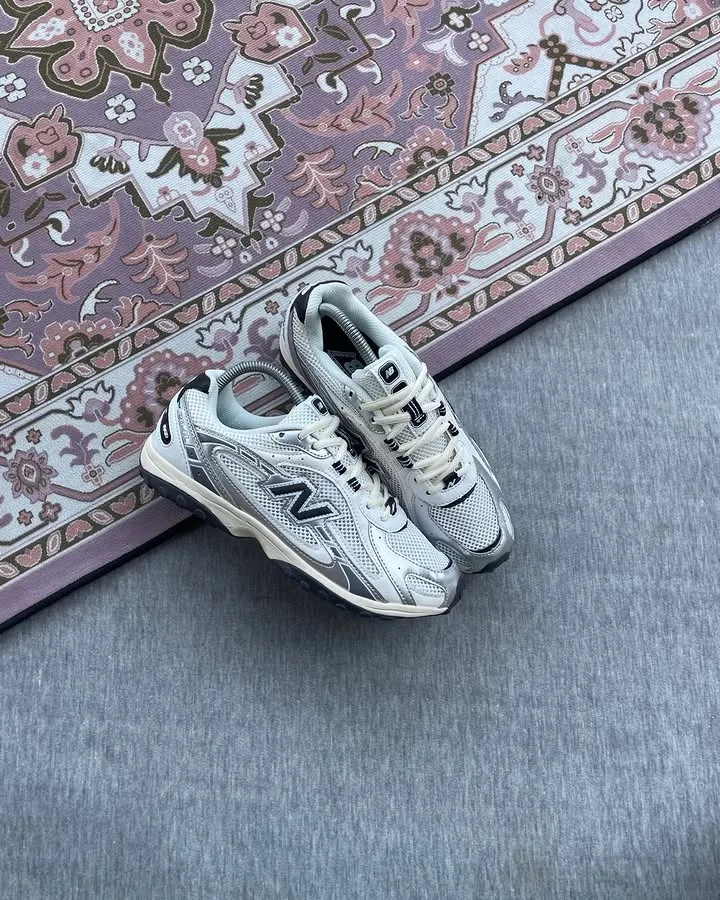 New Balance 204L Silver Methalic