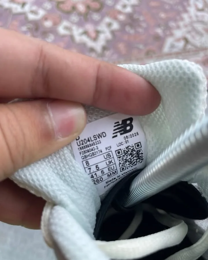 New Balance 204L Silver Methalic