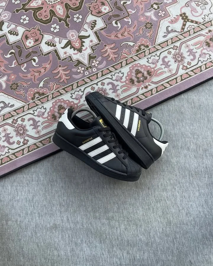 Adidas Superstar black white