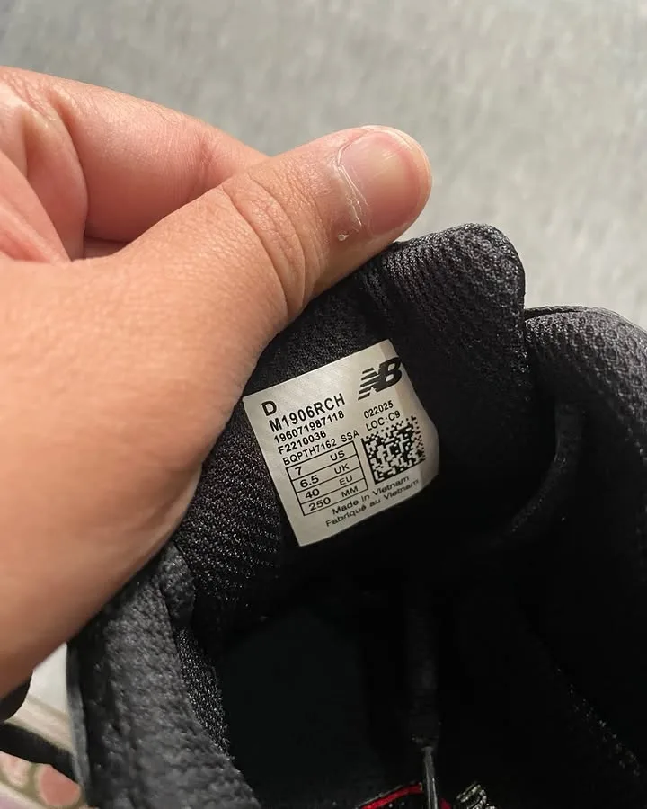 New Balance 1906R
