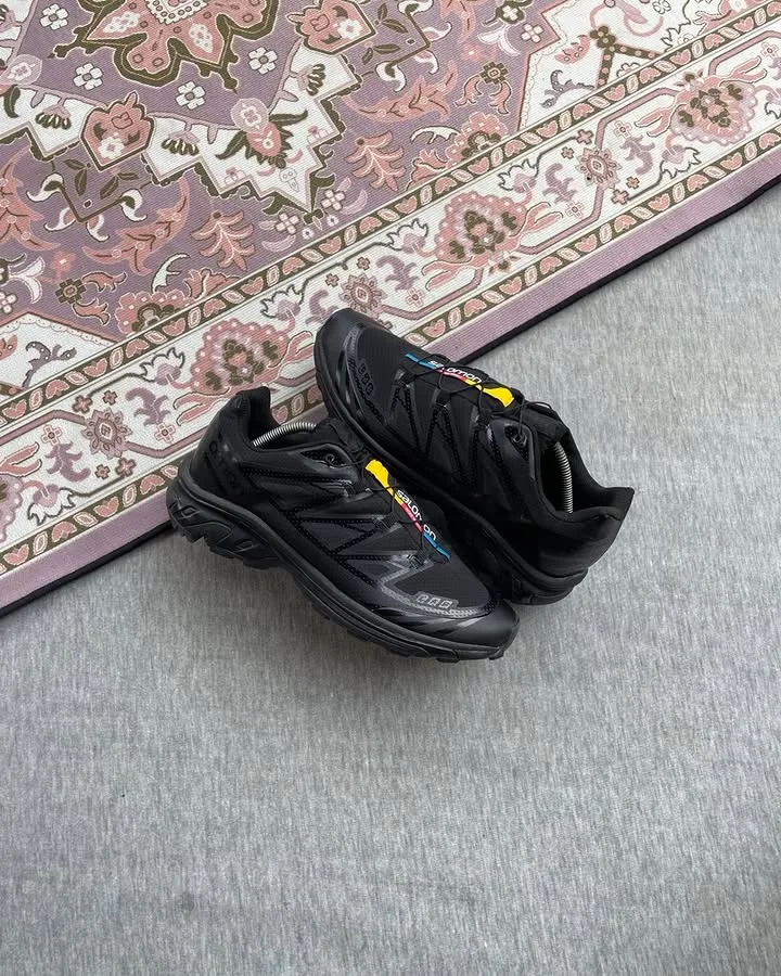 Salomon XT-6 triple black