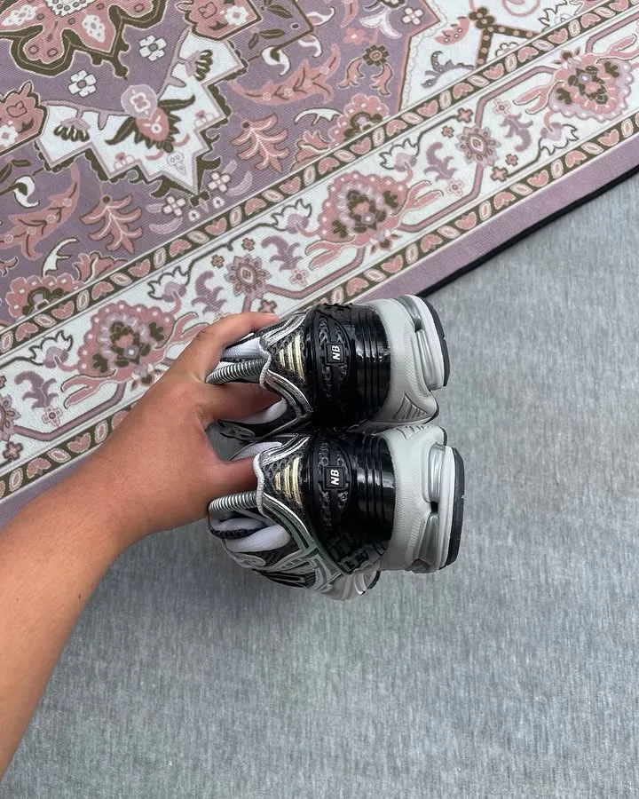 New Balance 1906R