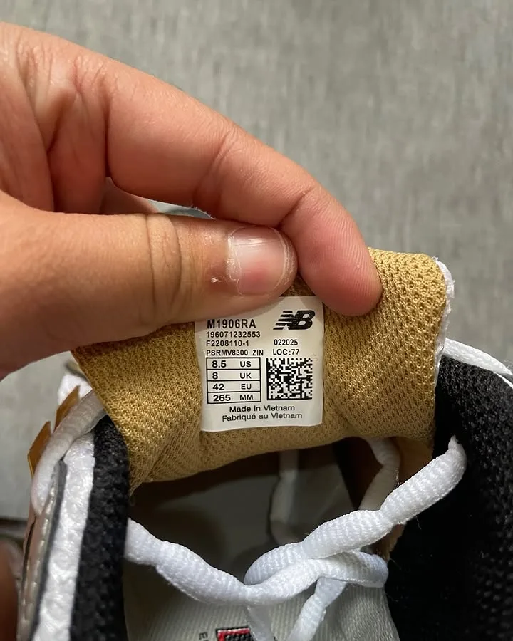 New Balance 1906R