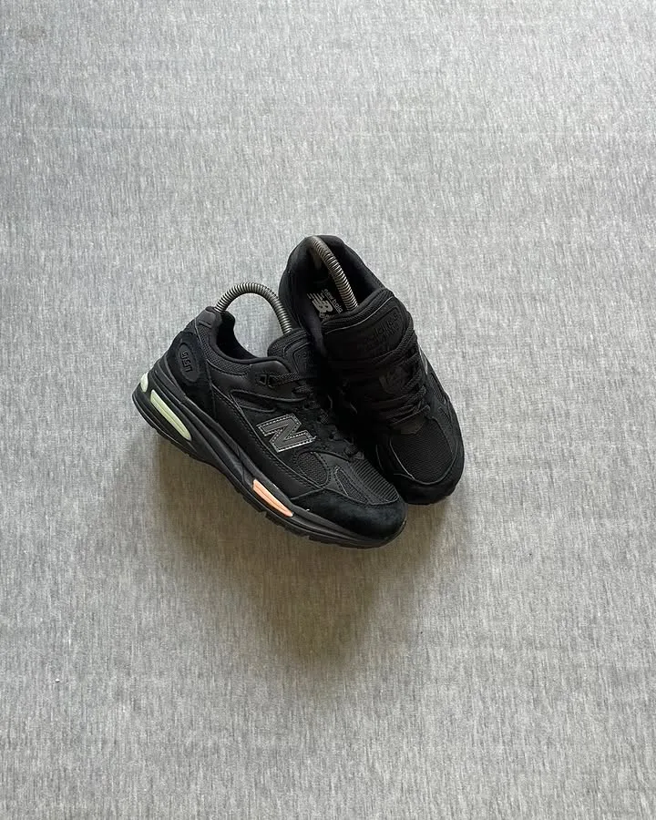 New Balance 991