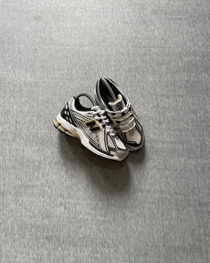 New Balance 1906R