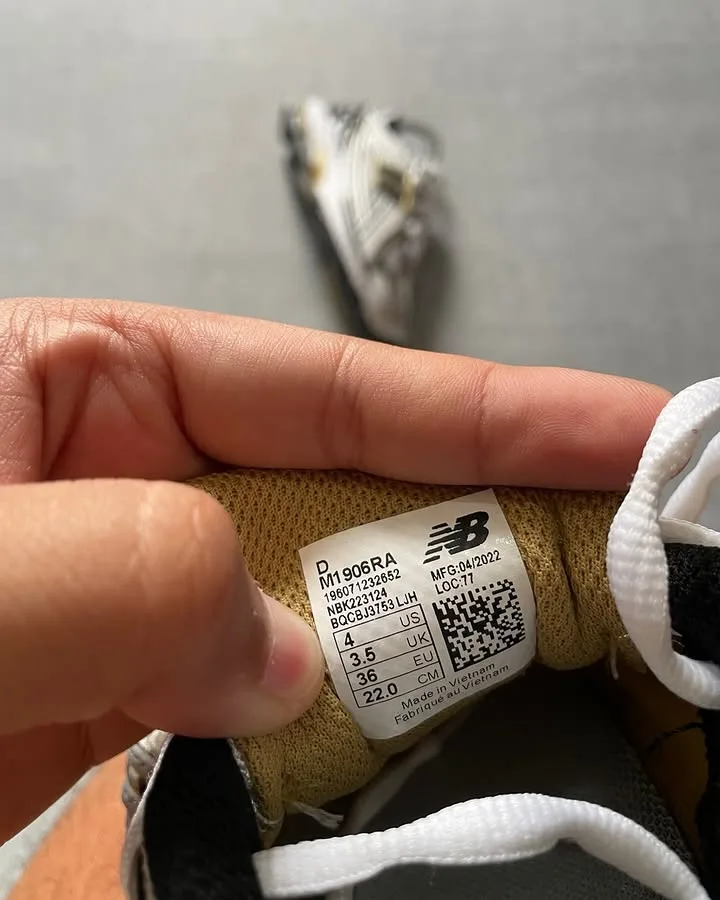 New Balance 1906R