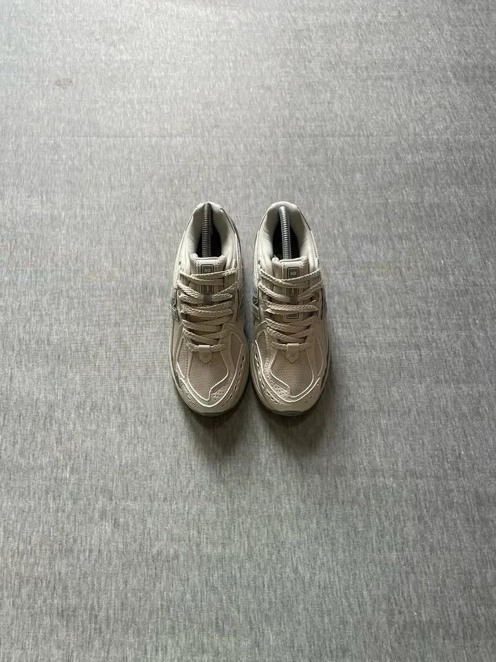 New Balance 1906R