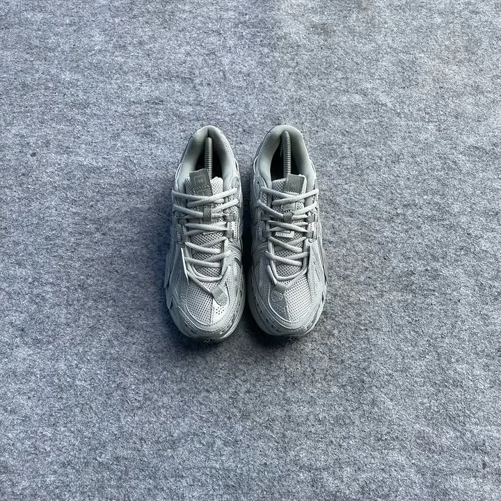 New Balance 1906R