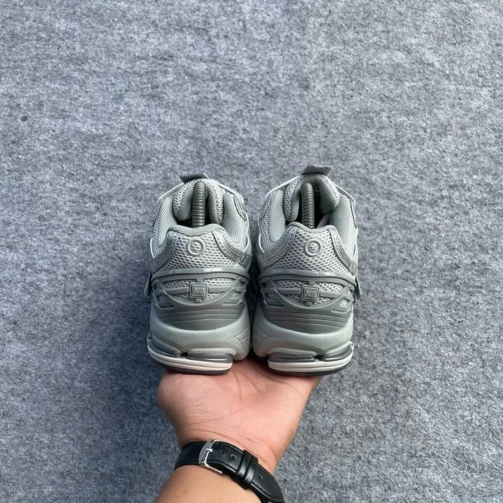 New Balance 1906R