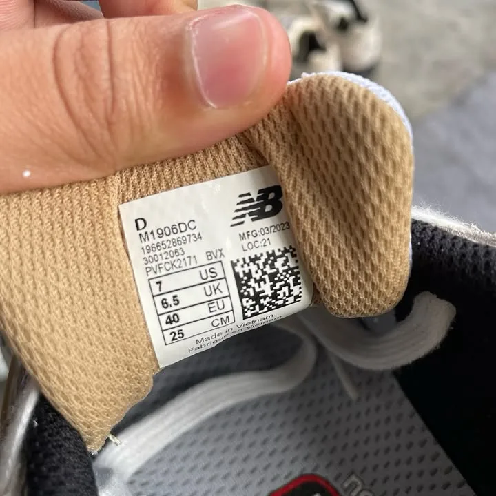 New Balance 1906D