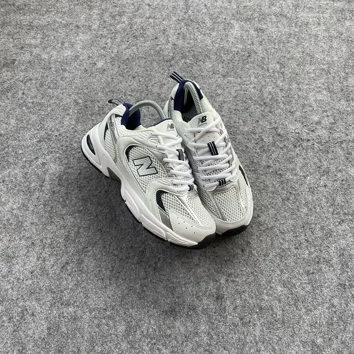 New Balance 530
