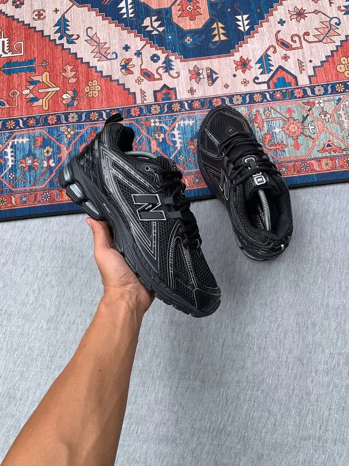 New Balance 1906R Black Silver Metallic