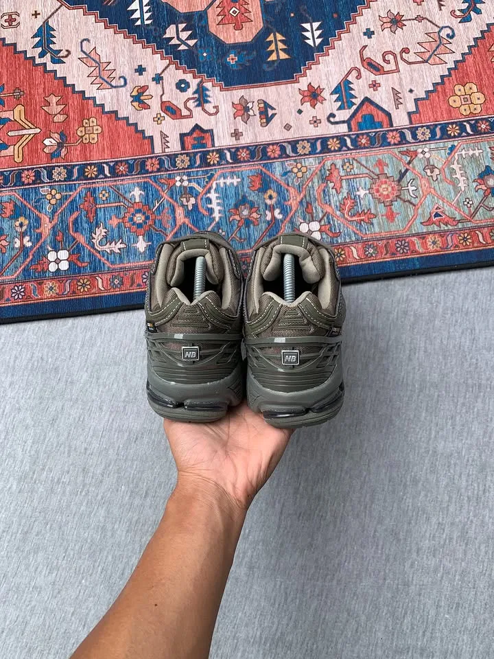 New Balance 1906R Cordura Olive