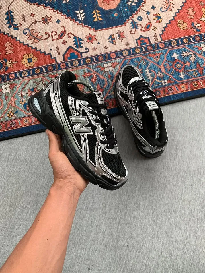 New Balance 740 Heron Metallic silver black