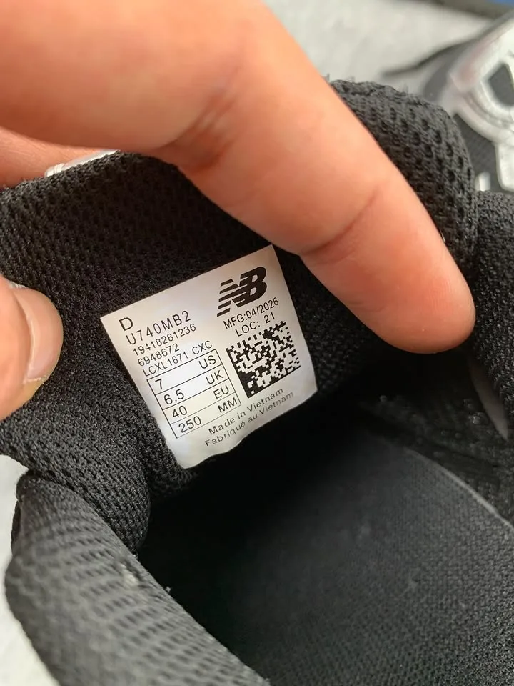 New Balance 740 Heron Metallic silver black