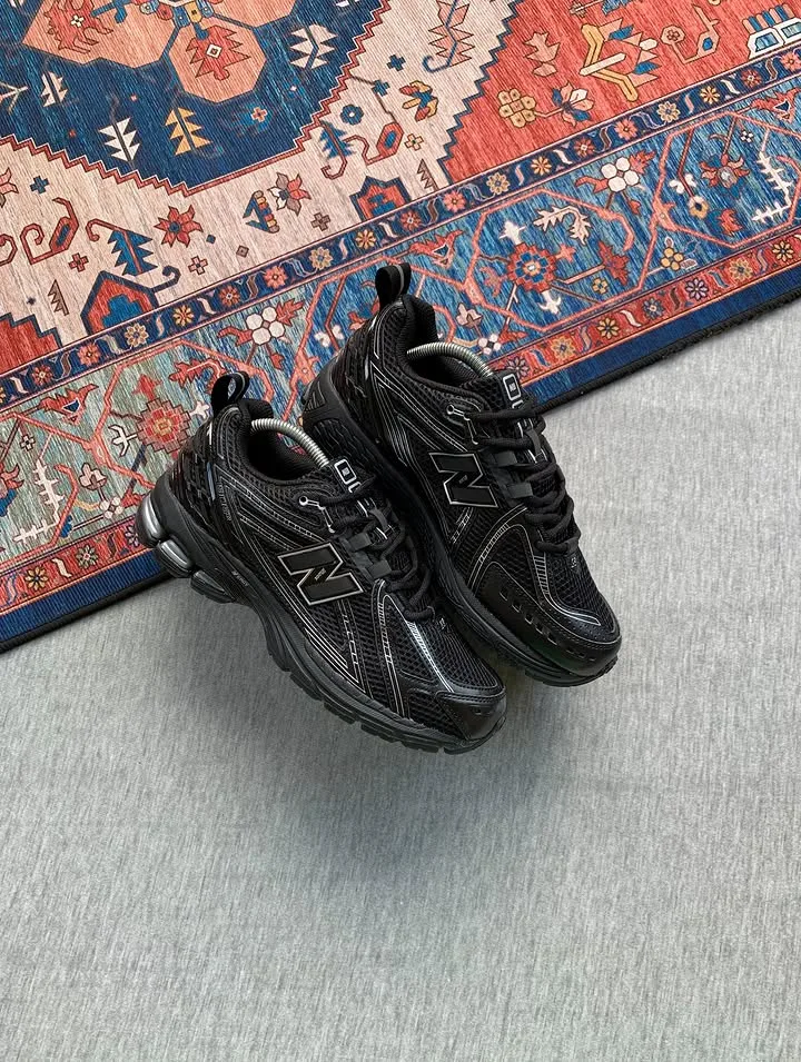 New Balance 1906R Black Silver metallic
