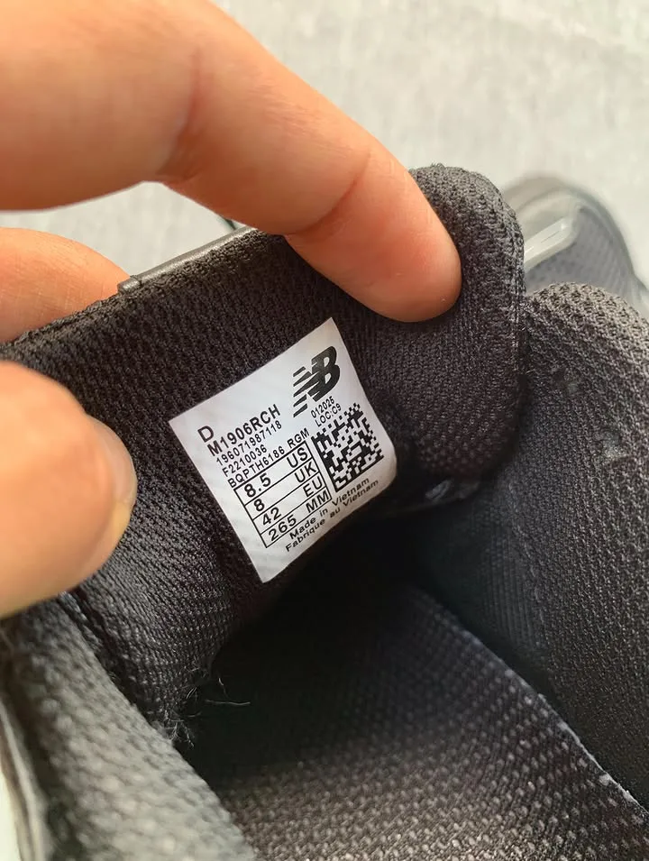 New Balance 1906R Black Silver metallic