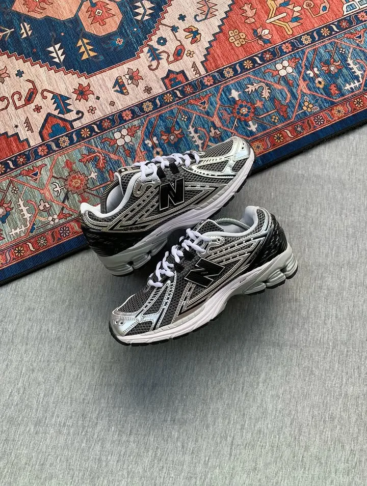 New Balance 1906R Silver Gray black