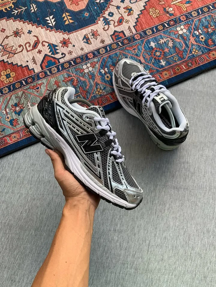 New Balance 1906R Silver Gray black