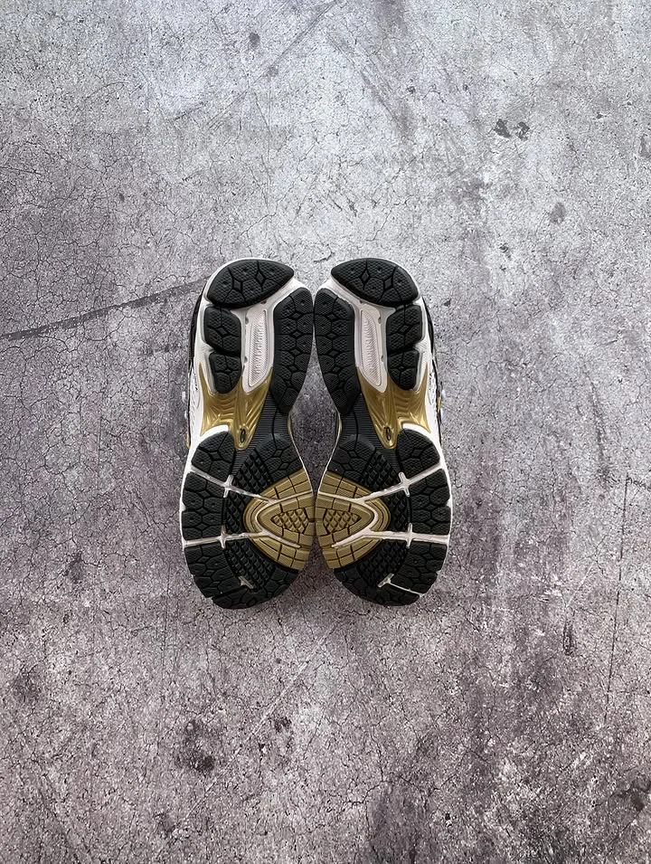 New Balance 1906R White Black Metallic Gold