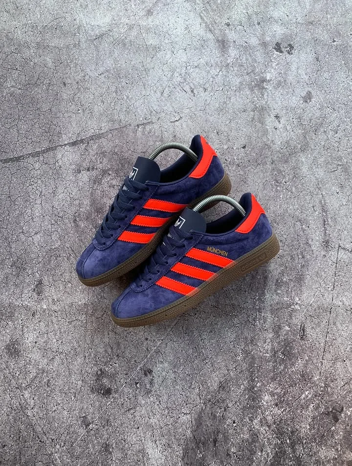 Adidas Munchen Dublin Dark Blue Solar Red