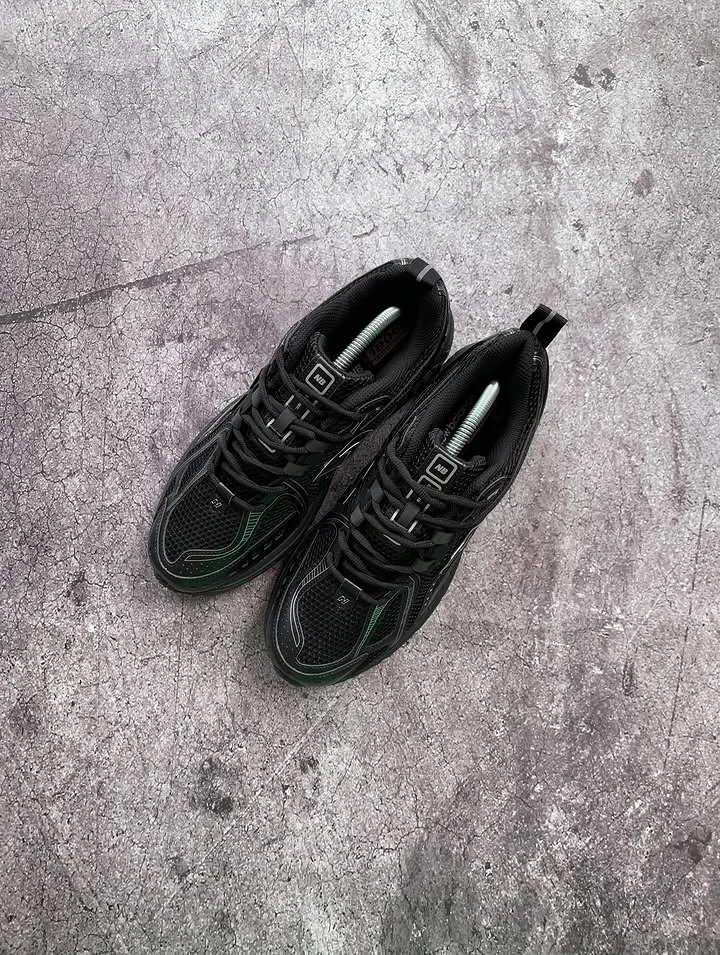 New Balance 1906R Black Silver metallic
