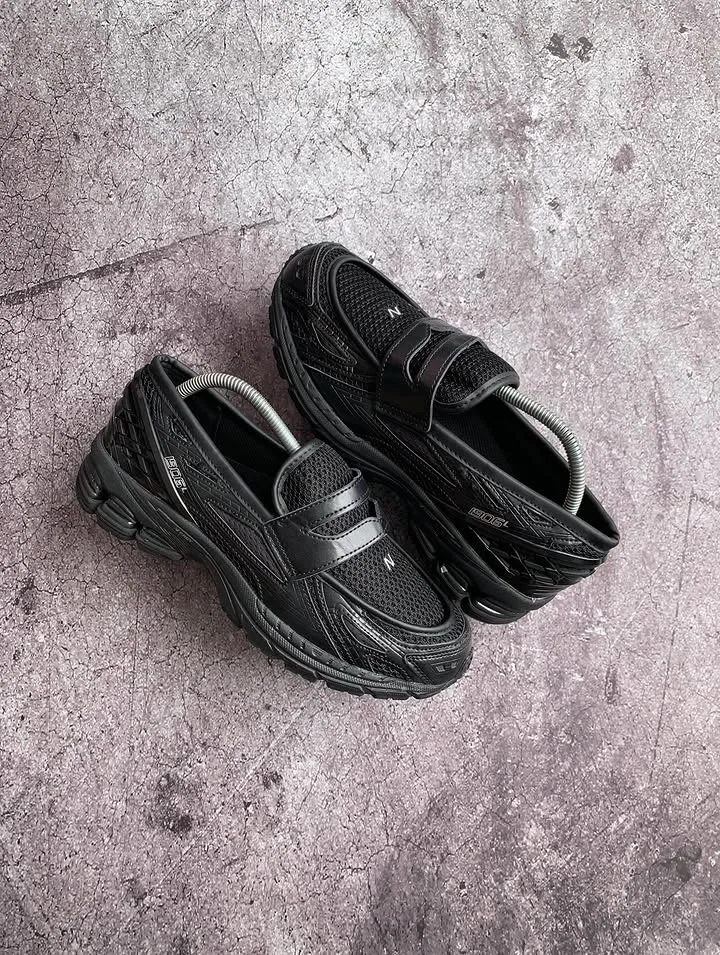 New Balance 1906L Loafer Triple black
