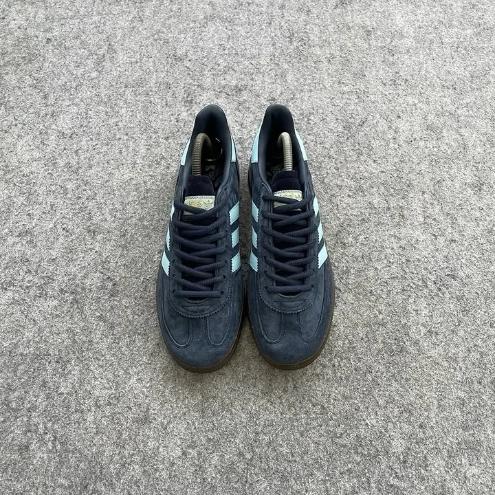 Adidas spezial