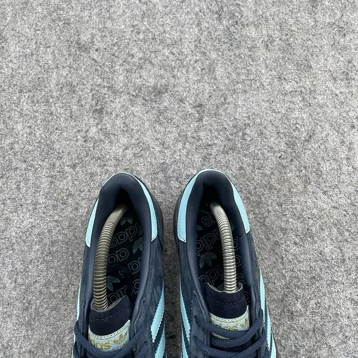 Adidas spezial