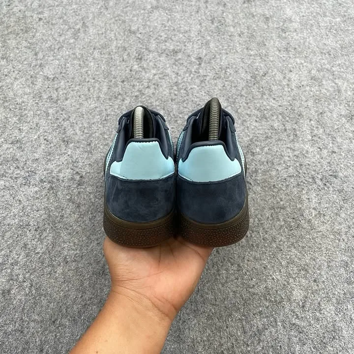 Adidas spezial