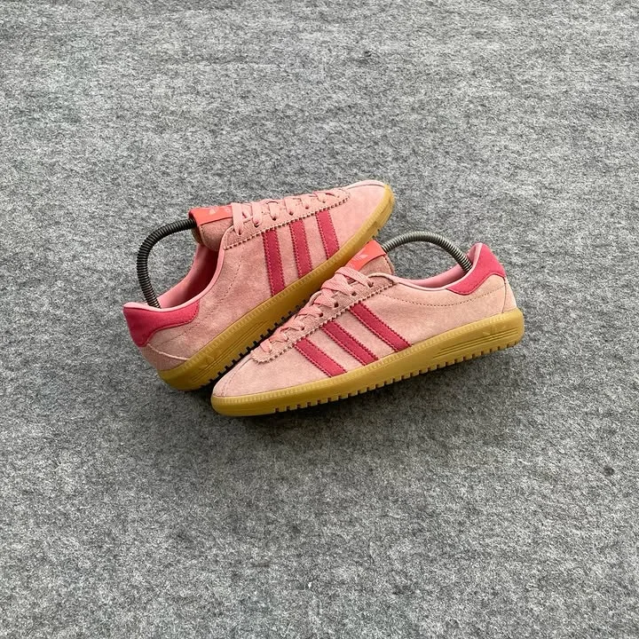 Adidas pink