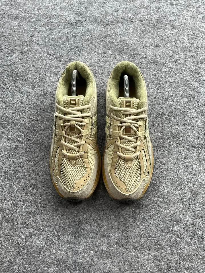 New balance 1906r Auralee