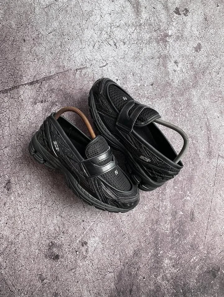 New Balance 1906L Loafer Black