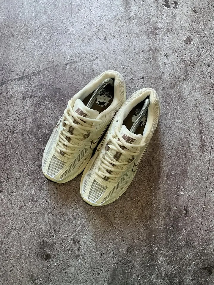 Nike Zoom Vomero 5 Phantom Cream Brown