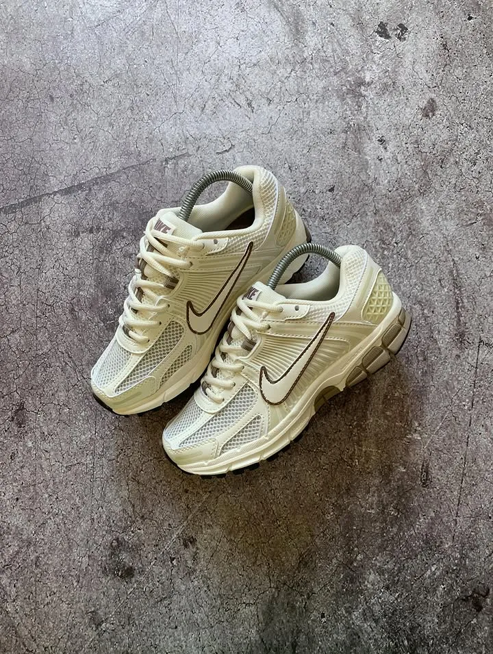 Nike Zoom Vomero 5 Phantom Cream Brown