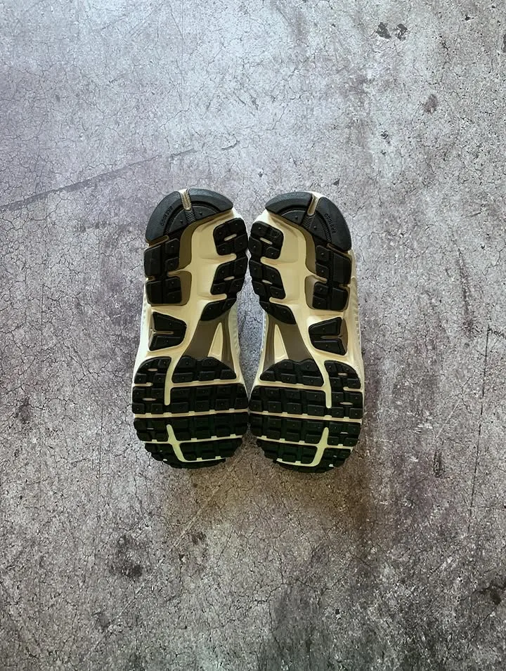 Nike Zoom Vomero 5 Phantom Cream Brown