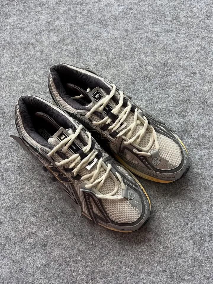 New balance 1906R