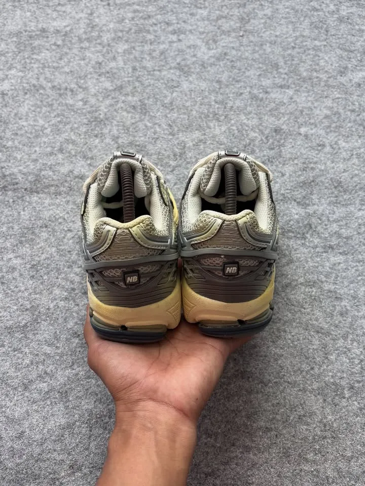 New balance 1906R