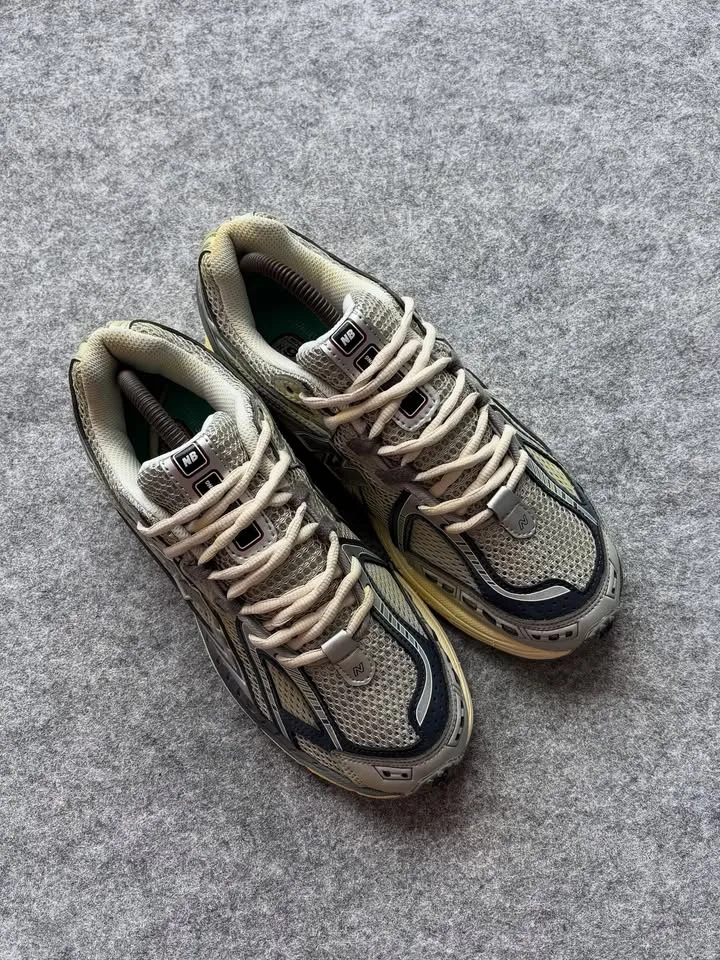 New balance 1906R