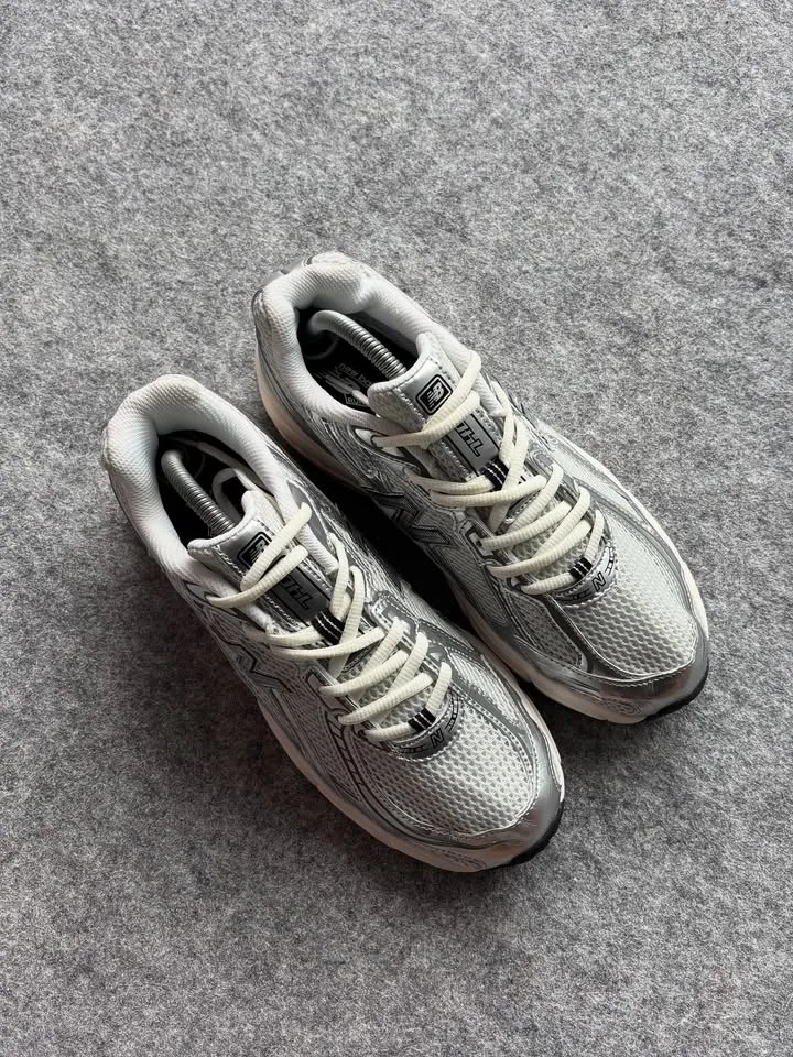 New balance 740